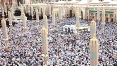 السعودية تمنع بث ونقل صلاة التراويح عبر التلفزيون وتحظر التصوير بهواتف المحمول