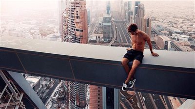 أعراض رهاب المرتفعات.. نوع خطير من اضطرابات القلق