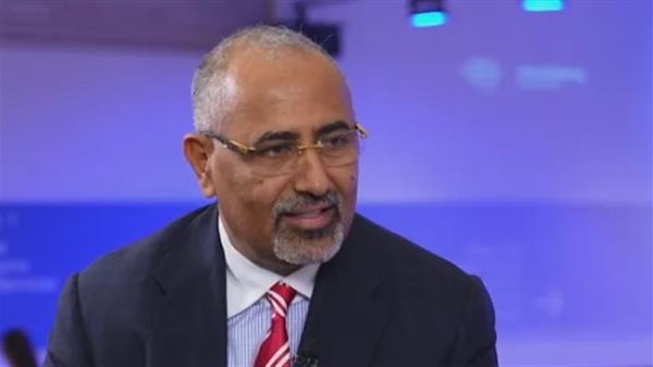 بقيادة الزُبيدي.. كيف يحرص الانتقالي على أن يكون هناك استقرار في خدمة الكهرباء؟