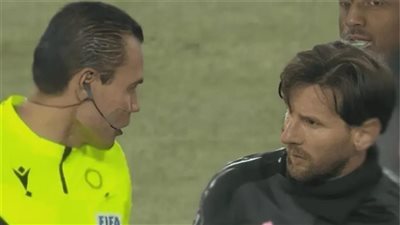 ميسي يتسبب في إيقاف حكم لمدة 6 أشهر