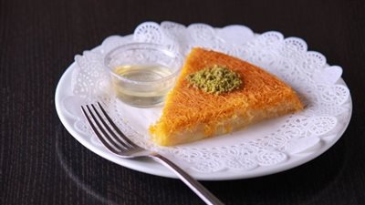 طريقة عمل الكنافة بالكريمة.. وصفة رمضانية لإسعاد أسرتك