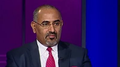 كيف لعب الزُبيدي دورًا دبلوماسيًا بارزًا في تعزيز علاقات جنوب اليمن مع الدول الإقليمية والدولية؟