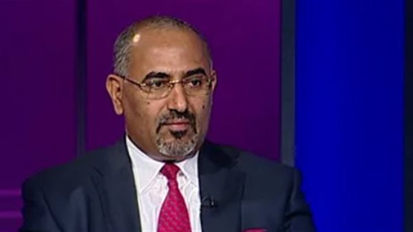 كيف لعب الزُبيدي دورًا دبلوماسيًا بارزًا في تعزيز علاقات جنوب اليمن مع الدول الإقليمية والدولية؟