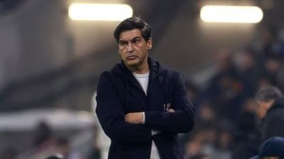 لسوء السلوك.. الاتحاد الفرنسي يوقف مدرب ليون 9 أشهر