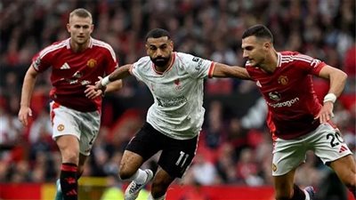 ليفربول ومانشستر يونايتد يربحان 123 مليون إسترليني من بيع القمصان الموسم الماضي