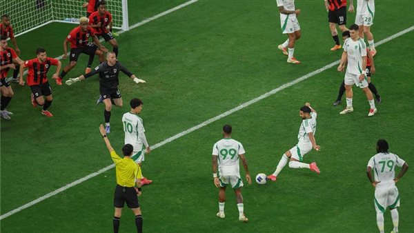 الأهلي السعودي يحقق فوزا عريضا خارج القواعد على الريان القطري بأبطال آسيا