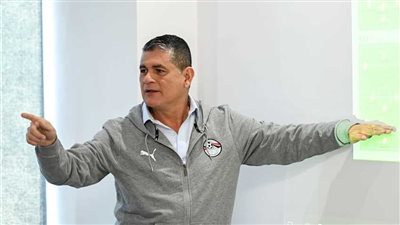 ماذا قال أوسكار رويز لحكام القمة قبل ساعات من اللقاء؟