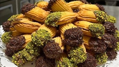 مكونات عمل البيتي فور المحشي بالمربى