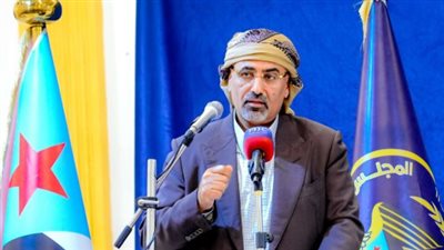 دلالات ورسائل الاحتفاء الكبير للزبيدي خلال جولاته في مختلف محافظات جنوب اليمن