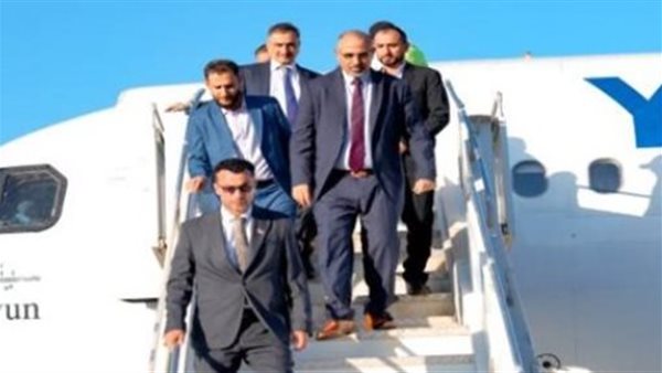 سبقتها زيارات ناجحة لفرق التواصل والحوار.. ما هي دلالات الحراك السياسي والوطني لـ “الزبيدي” بمحافظات جنوب اليمن؟