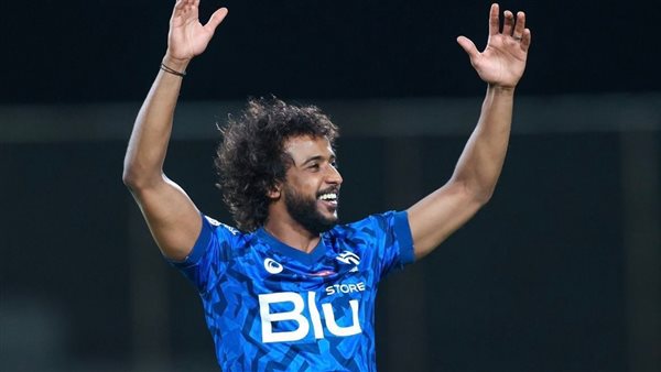 بعد 13 عاما.. ياسر الشهراني يرحل عن الهلال ويعود لفريقه القديم