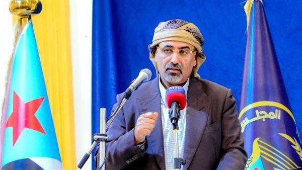 دلالات ورسائل الاحتفاء الكبير للزبيدي خلال جولاته في مختلف محافظات جنوب اليمن