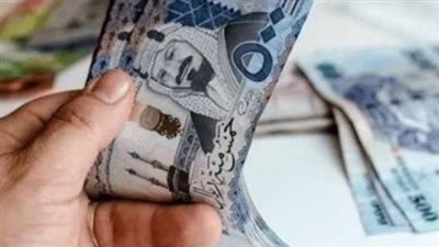  الدولار الأمريكي يسجل ارتفاعًا مقابل اليورو والين