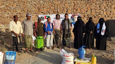 بتوجيهات الزُبيدي.. انتقالي سقطرى يدشن توزيع السلال الغذائية على أسر الشهداء والمحتاجين بالمحافظة