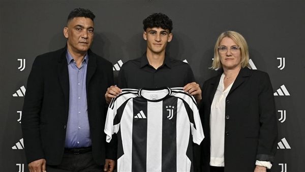 جوهرة مغربية في تدريبات يوفنتوس.. من هو آدم بوفندر؟