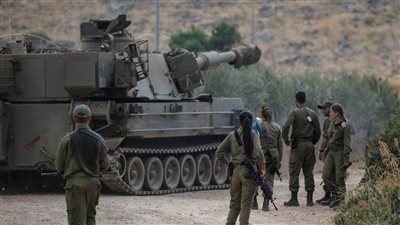 الجيش الإسرائيلى يشن غارات على بلدتين بلبنان