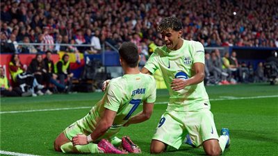 برشلونة يقصي أتلتيكو ويضرب موعدًا مع ريال مدريد في نهائي كأس الملك