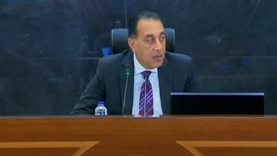 مصطفى مدبولى يبدأ جولة تفقدية بمحافظة أسيوط