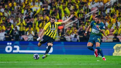 الاتحاد يبتعد بصدارة الدوري السعودي بفوز جديد على العروبة