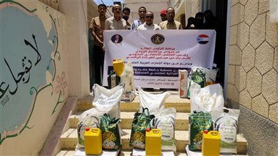 بتوجيهات الزُبيدي.. منسقية الانتقالي بجامعة حضرموت تدشن توزيع السلال الغذائية على منتسبي المنسقيات 