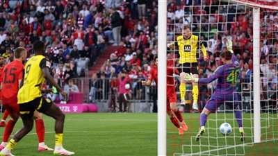تعادل إيجابي مثير بين بايرن ميونخ وبوروسيا دورتموند في قمة الدوري الألماني