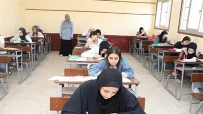 كواليس امتحان الإحصاء للثانوية العامة 2025 للشعبة الأدبية.