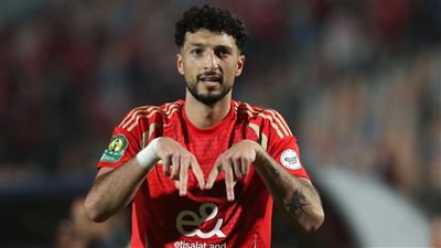 لماذا استبعد وسام أبو علي من مباراة الأهلي وصن داونز؟
