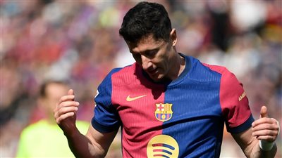 لقاءات الحسم.. ما هي المباريات التي سيغيب عنها ليفاندوفسكي مع برشلونة؟