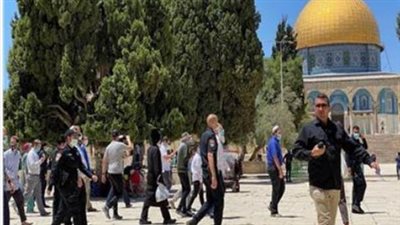 عشرات المستوطنين يقتحمون المسجد الأقصى