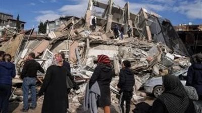 إصابة 151 شخصا قفزوا ذعرا من المبانى أثناء زلزال بقوة 6.2 ضرب إسطنبول
