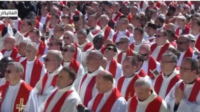  تمهيدا لبدء الجنازة.. نعش البابا فرنسيس من داخل كنيسة القديس بطرس