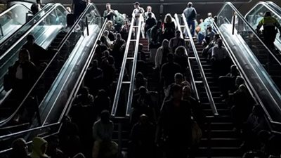 عودة التيار الكهربائي بعد انقطاع كبير ضرب إسبانيا والبرتغال وأوقف الحياة