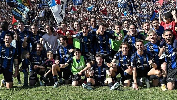 بعد 34 عاما.. نادي بيزا يعود إلى الدوري الإيطالي الممتاز بعد 34 عاما.. نادي بيزا يعود إلى الدوري الإيطالي الممتاز