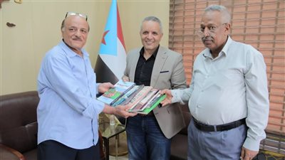 نائب رئيس الهيئة الوطنية للإعلام بجنوب اليمن يشيد بجهود الدكتور الخلاقي في توثيق التراث الجنوبي 