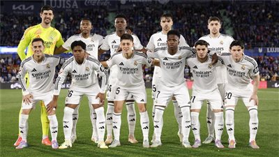 غياب رباعي.. قائمة ريال مدريد لمواجهة برشلونة في قمة الدوري الإسباني