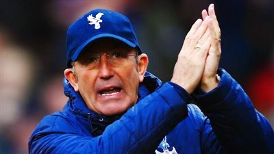 ممدوح عباس يعلن وصول الويلزي توني بيوليس القاهرة لتولي مهمته في الزمالك