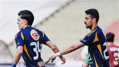 الأهلي يحقق فوزا صعبا على سيراميكا ويواصل صدارة الدوري المصري