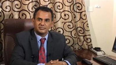  منصور صالح عن عبدالعزيز الشيخ: صوت المقاومة الجنوبية الصادح 