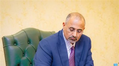 كيف بذل الزبيدي منذ تأسيس الانتقالي الجنوبي جهودا كبيرة في تعزيز دور الإعلام الجنوبي وإعادته للواجهة؟