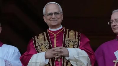 بابا الفاتيكان يطالب بوقف إطلاق النار بعد قصف كنيسة بغزة: حزين لألم الأبرياء