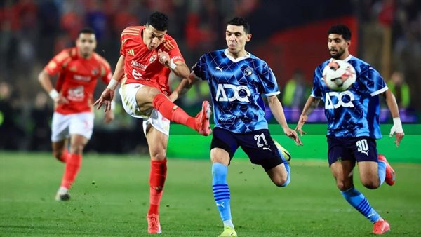 سيناريوهات تتويج الأهلي وبيراميدز بلقب الدوري المصري سيناريوهات تتويج الأهلي وبيراميدز بلقب الدوري المصري