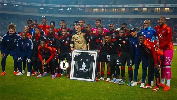 بعد اقترابه من الأهلي المصري.. جماهير ولاعبي أورلاندو يودعون ريفيرو