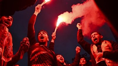 احتفالا بالدوري.. إصابة 33 شرطيا في ألمانيا بعد أعمال شغب من مشجعي جالاتا سراي التركي