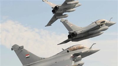 الجيش المصري يعلن سقوط طائرة عسكرية واستشهاد طاقمها