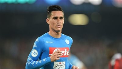 كاييخون لاعب نابولي وريال مدريد السابق يعلن اعتزاله كرة القدم