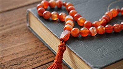  حكم خَتْم الصلاة بالتسبيح والتحميد والتكبير والتهليل.. هل يكون جهرًا أم سرًا؟