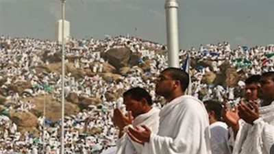 البحوث الفلكية تكشف موعد وقفة عرفات وعيد الأضحى المبارك 2025