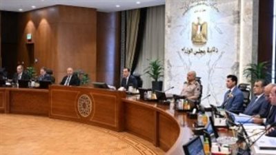 الحكومة المصرية: مد خدمة المدرسين المحالين للمعاش أثناء العام الدراسى لنهاية العام