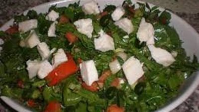 طريقة عمل سلطة الجبنة والزيتون بوصفة سهلة 