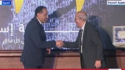 رئيس الوزراء المصري يكرم عددا من الرموز المشرفة بمرفق هيئة الإسعاف
